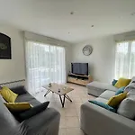 Saint Ho Maison Lumineuse Vue 8 Pers 4 2 Sdb 2 Wc Etage Renove En 2025 Belle Terrasse Grand Jardin Clos Parking 8 Mn A Pied Petite Grand Jardin Pres De Port En Bessin, Bayeux Et Omaha Prázdninový dům Sainte-Honorine-des-Pertes
