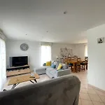 Saint Ho Maison Lumineuse Vue 8 Pers 4 2 Sdb 2 Wc Etage Renove En 2025 Belle Terrasse Grand Jardin Clos Parking 8 Mn A Pied Petite Grand Jardin Pres De Port En Bessin, Bayeux Et Omaha Prázdninový dům