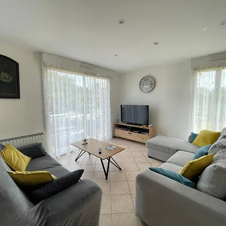 Saint Ho Maison Lumineuse Vue 8 Pers 4 2 Sdb 2 Wc Etage Renove En 2025 Belle Terrasse Grand Jardin Clos Parking 8 Mn A Pied Petite Grand Jardin Pres De Port En Bessin, Bayeux Et Omaha Holiday home Sainte-Honorine-des-Pertes