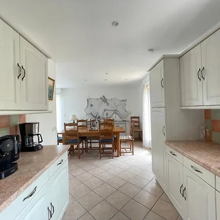 Holiday home Saint Ho Maison Lumineuse Vue 8 Pers 4 2 Sdb 2 Wc Etage Renove En 2025 Belle Terrasse Grand Jardin Clos Parking 8 Mn A Pied Petite Grand Jardin Pres De Port En Bessin, Bayeux Et Omaha *