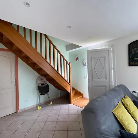 Saint Ho Maison Lumineuse Vue 8 Pers 4 2 Sdb 2 Wc Etage Renove En 2025 Belle Terrasse Grand Jardin Clos Parking 8 Mn A Pied Petite Grand Jardin Pres De Port En Bessin, Bayeux Et Omaha Holiday home *