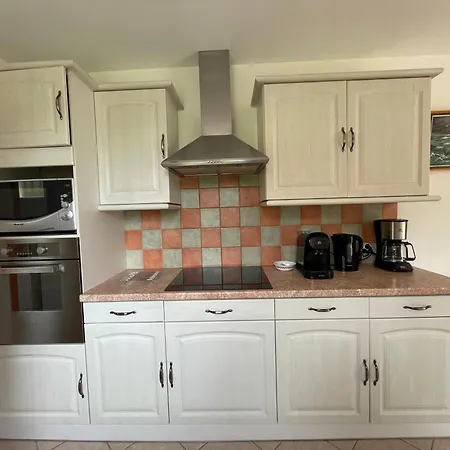 Saint Ho Maison Lumineuse Vue 8 Pers 4 2 Sdb 2 Wc Etage Renove En 2025 Belle Terrasse Grand Jardin Clos Parking 8 Mn A Pied Petite Grand Jardin Pres De Port En Bessin, Bayeux Et Omaha Sainte-Honorine-des-Pertes