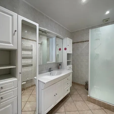 Holiday home Saint Ho Maison Lumineuse Vue 8 Pers 4 2 Sdb 2 Wc Etage Renove En 2025 Belle Terrasse Grand Jardin Clos Parking 8 Mn A Pied Petite Grand Jardin Pres De Port En Bessin, Bayeux Et Omaha *