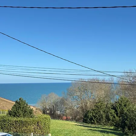 Saint Ho Maison Lumineuse Vue 8 Pers 4 2 Sdb 2 Wc Etage Renove En 2025 Belle Terrasse Grand Jardin Clos Parking 8 Mn A Pied Petite Grand Jardin Pres De Port En Bessin, Bayeux Et Omaha *