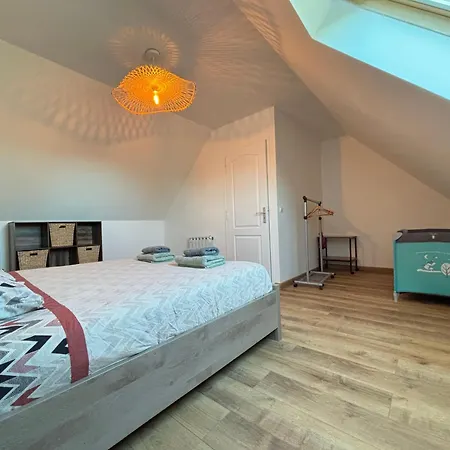 Saint Ho Maison Lumineuse Vue 8 Pers 4 2 Sdb 2 Wc Etage Renove En 2025 Belle Terrasse Grand Jardin Clos Parking 8 Mn A Pied Petite Grand Jardin Pres De Port En Bessin, Bayeux Et Omaha Holiday home