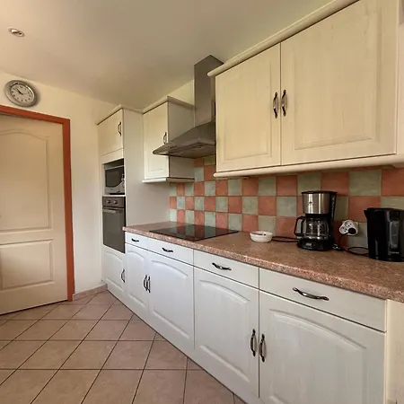 Saint Ho Maison Lumineuse Vue 8 Pers 4 2 Sdb 2 Wc Etage Renove En 2025 Belle Terrasse Grand Jardin Clos Parking 8 Mn A Pied Petite Grand Jardin Pres De Port En Bessin, Bayeux Et Omaha * Sainte-Honorine-des-Pertes