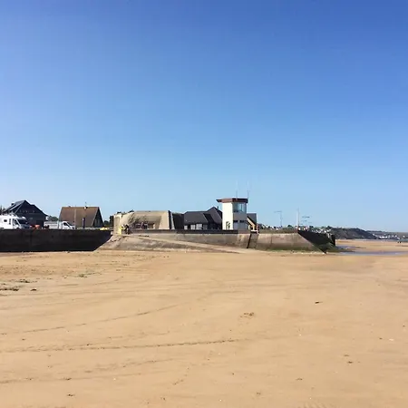 Saint Ho Maison Lumineuse Vue 8 Pers 4 2 Sdb 2 Wc Etage Renove En 2025 Belle Terrasse Grand Jardin Clos Parking 8 Mn A Pied Petite Grand Jardin Pres De Port En Bessin, Bayeux Et Omaha *